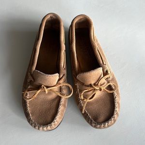MEN’S MINNETONKA DRIVING MOCASSINS